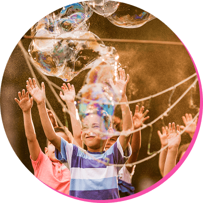 Giant Bubbles in Adelaide (1)