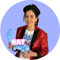 Kat the magician Brisa the Magician