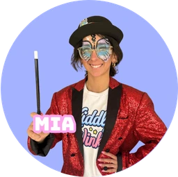 Mia the magician Brisa the Magician